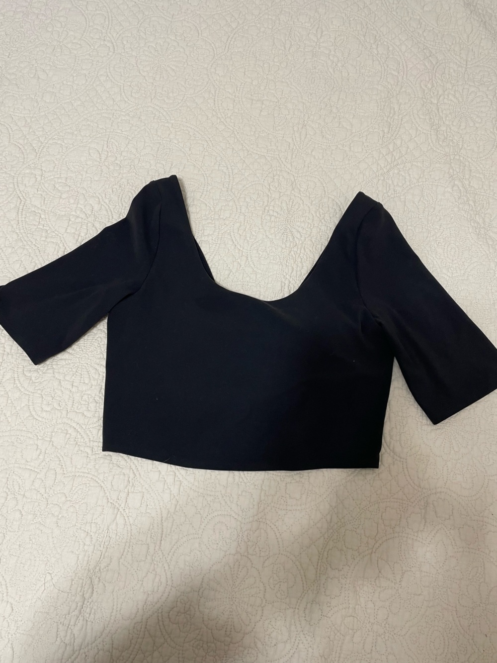 Athleta Women's Black Scoop Neck Crop Top